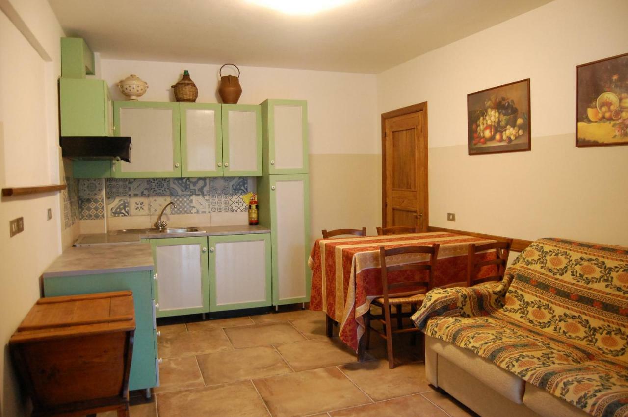 Agriturismo Countryhouse Le Giare Губбио Экстерьер фото